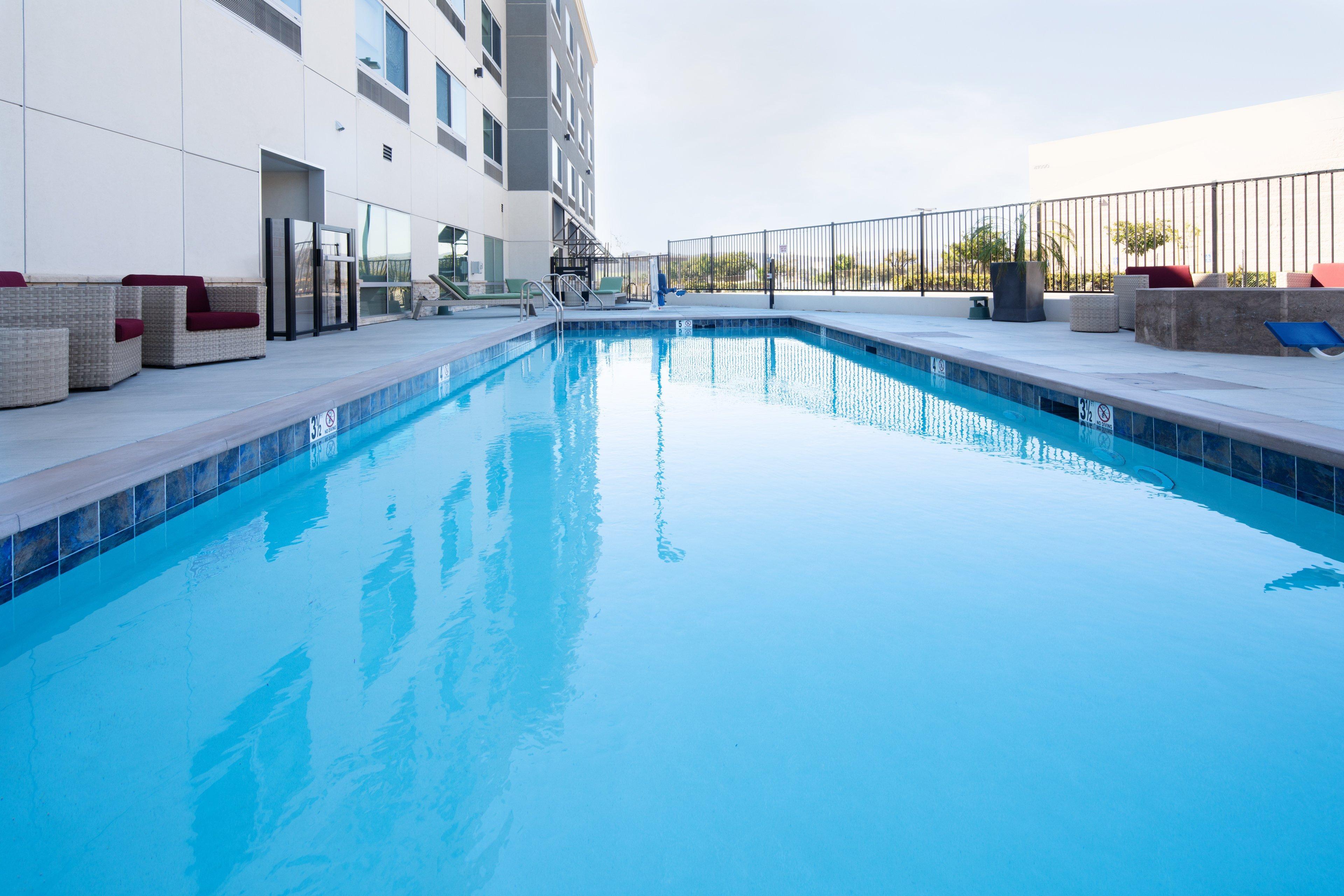 Holiday Inn Express & Suites - Murrieta By Ihg Exterior photo