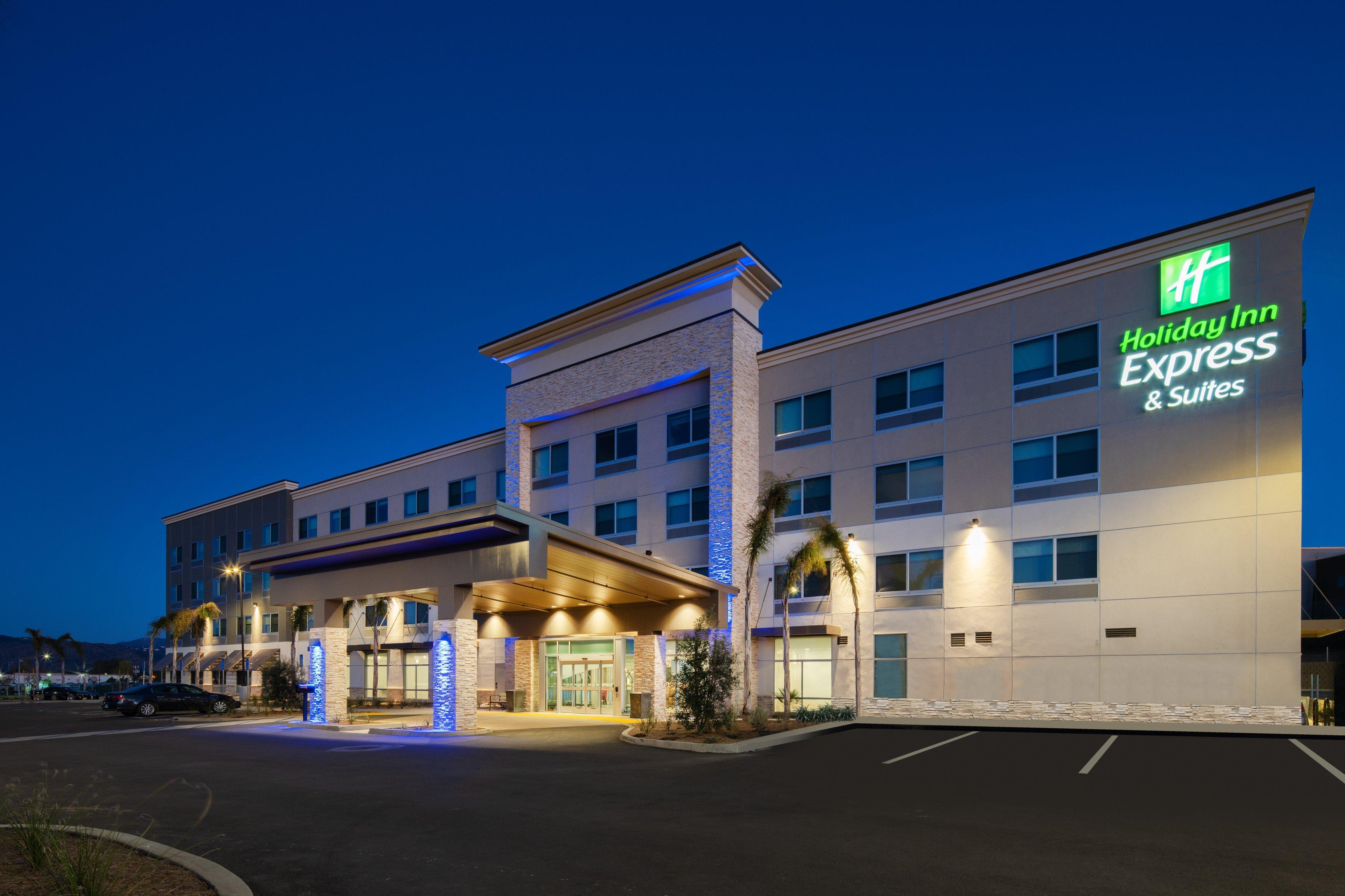 Holiday Inn Express & Suites - Murrieta By Ihg Exterior photo